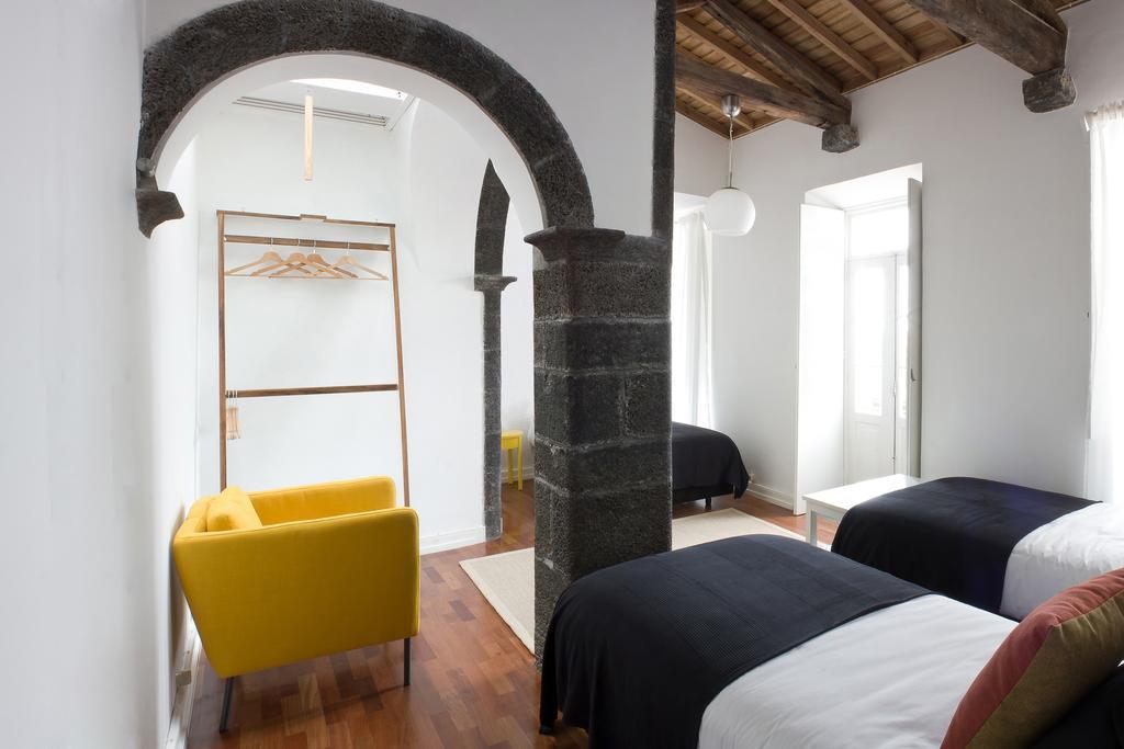 Azorean Urban Lodge 蓬塔德尔加达 客房 照片